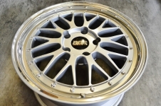 BBS LM 18インチ 純正ゴールドからパウダーコート版DSKへ色変えオーバーホールリメイク