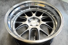 日本初?! BBS LM-R 21インチホイールのリム交換(リバレル加工)