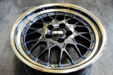 BBS RSⅡ 17インチホイールをシルバーからガンメタ系へ色変え塗装