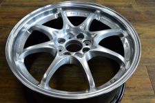 レイズCE28の16インチを光沢感加わるステンレスブラッシュド加工