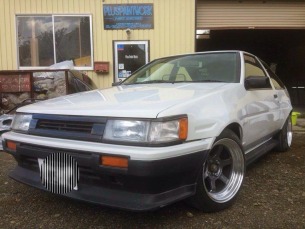 トヨタAE86のオーバーフェンダー修理！中塗り→外装塗装も終え完成！