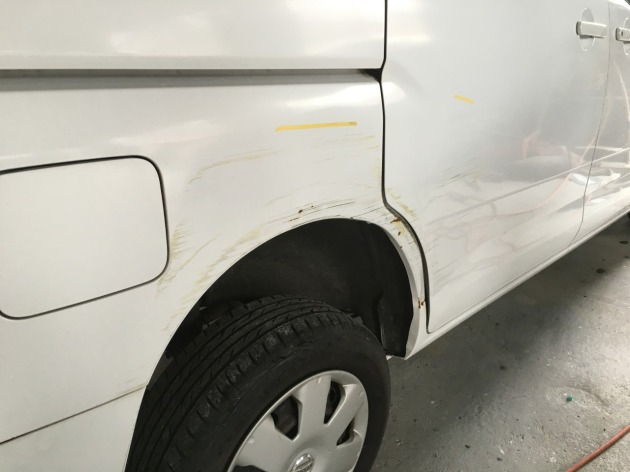 日産セレナ 右スライドドア リアフェンダーの広範囲凹みを交換せずに板金塗装 板金塗装専門店 車の修理 カスタム 改造 札幌のプラスペイントワーク Do Blog ドゥブログ