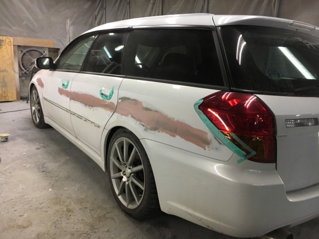 スバルレガシィワゴン イタズラ傷補修中です 板金塗装専門店 車の修理 カスタム 改造 札幌のプラスペイントワーク Do Blog ドゥブログ