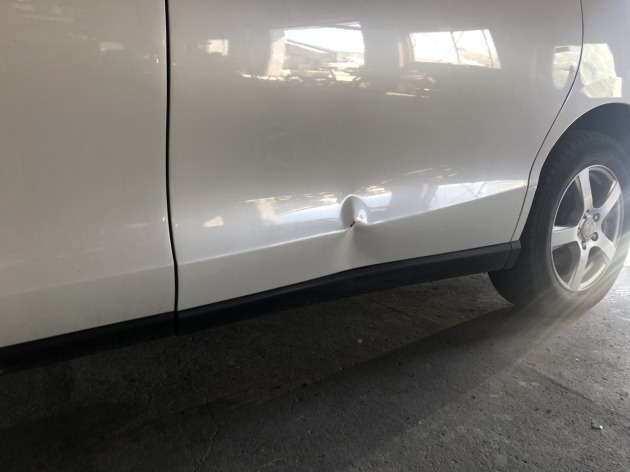 トヨタエスティマ ぶつけて凹んでしまったスライドドアの修理塗装 板金塗装専門店 車の修理 カスタム 改造 札幌のプラスペイントワーク Do Blog ドゥブログ