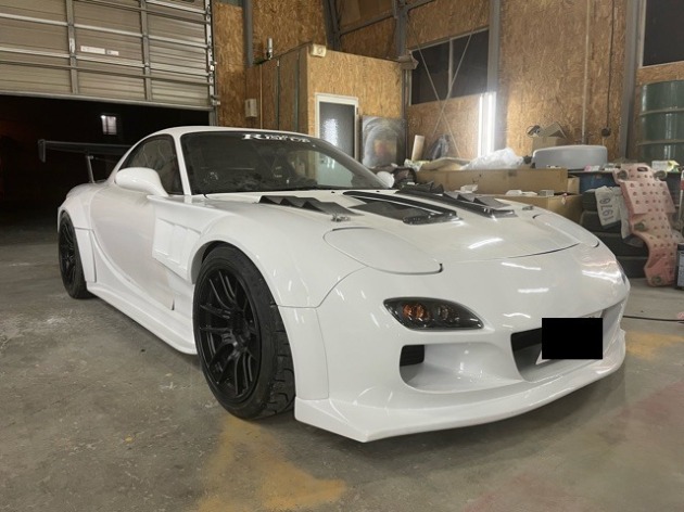 TさまのマツダRX-7 FD3S majic製ワイドボディキットで