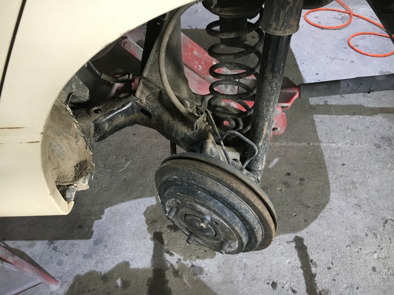 ホンダライフ 追突されで足回りを含むリアが大破 板金塗装専門店 車の修理 カスタム 改造 札幌のプラスペイントワーク Do Blog ドゥブログ