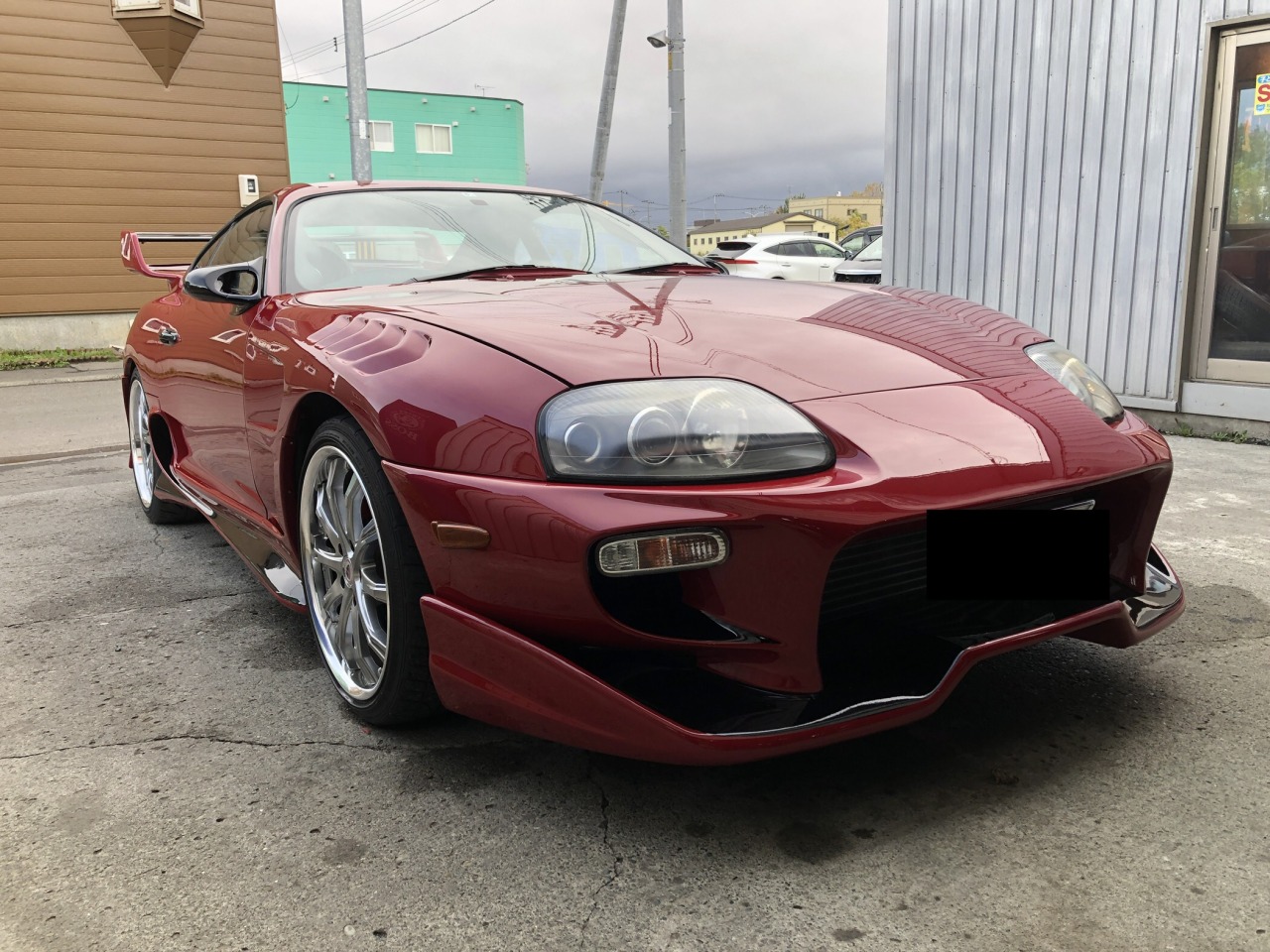 北海道札幌市の自動車ボディ修理 板金塗装専門店 プラスペイントワーク