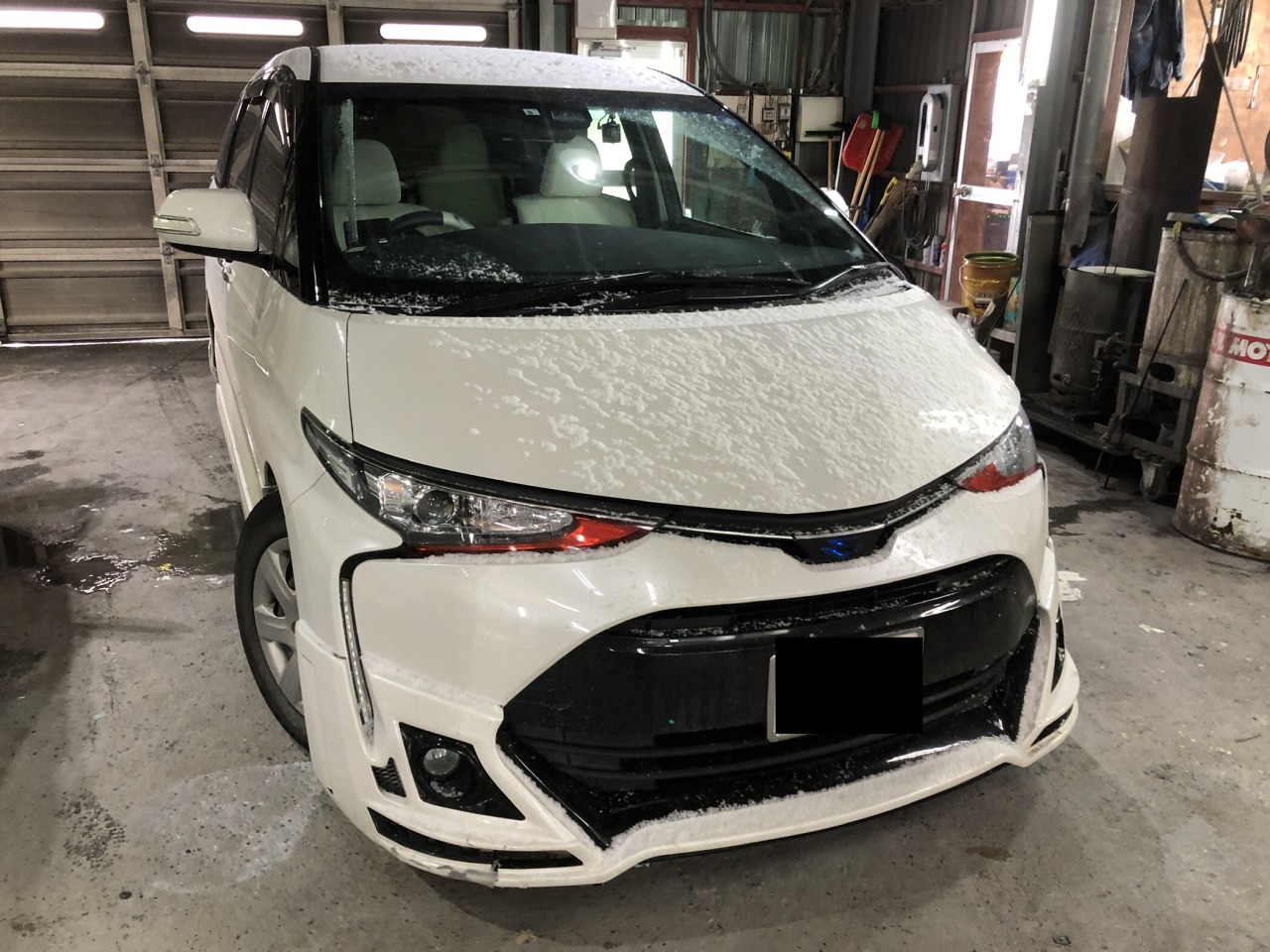 トヨタエスティマ　モデリスタフロントエアロ　雪で割れちゃった L-20220213-5923.jpeg