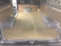 ハイエース200　荷室FRP防水加工