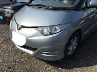 トヨタエスティマ ドアパネルとリアフェンダーのキズ修理塗装で入庫！