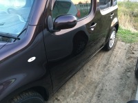 日産キューブのキズ凹み修理完了！（隣接塗装入れずにブロック塗り）