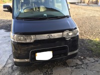 ダイハツタントのフロントバンパー割れ！交換/取り替え修理で入庫！