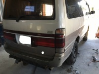 トヨタ100系ハイエース 錆穴修理塗装で入庫です！！