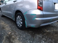 ホンダストリーム  すり傷・凹みの板金塗装で入庫です！！