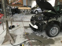 トヨタアリオン 左前周りの損傷を引き出し作業にて板金修理！！