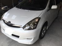 トヨタ ウィッシュ フロントバンパー割れ部分補修！