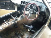 日産S30フェアレディZのフロア錆穴をFRPで補修修理