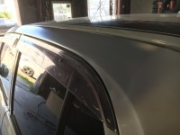 ダイハツミラジーノ   ピラーに落下物で凹み傷板金修理します。