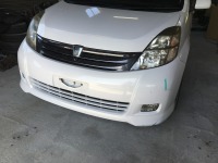 トヨタアイシス 前後バンパーキズ/割れ脱着処理で入庫です！