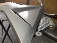 ホンダNM4 購入時から気になっていた素地の黒をボディ同色にペイントして完成♫