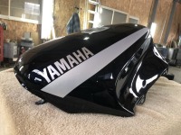 ヤマハXJRバイクタンク　サビサビでしたがビッカビカに復活しました♫