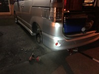ヘルプのお電話を頂き道具一式を積み込んで出張タイヤ交換♫