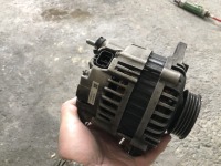 日産スカイラインBCNR33  バッテリー上がりで点検入庫  ダイナモ故障でリビルト品に交換します♪