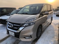 現行日産セレナ 免許取りたての息子さんが車庫入れで擦ってしまいミラーポロリ