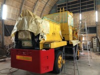 ひと足早く働く車のお色直し!大型ロータリー除雪車が入庫です♪