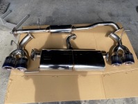 IさまのトヨタCHR  エアロレス化に伴ってマフラーもKUHLレーシング製に変更♪