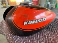 SさまのカワサキZ1 火の玉カラーの燃料タンクリフレッシュペイントです♪