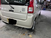 キズがついてしまったホンダライフのリア廻り修理依頼