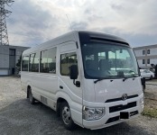 新車の現行トヨタコースター  お久しぶりの木ニセコ様のホテル送迎車  オールペイントのご依頼てす♪