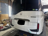 ホンダステップワゴンスパーダ あちこち擦ったぶつけてしまった箇所のリフレッシュ修理依頼