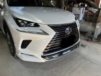 レクサスNX ぶつけて割れてしまったモデリスタフロントスポイラーの修理依頼