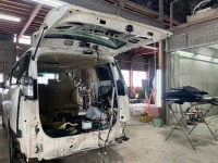 トヨタ30ヴァルファイア 後ろからの追突事故修理でご入庫です♪