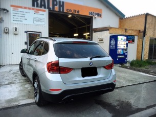 BMW X1 中古車で購入時から気になっていたバンパーのキズ修理！