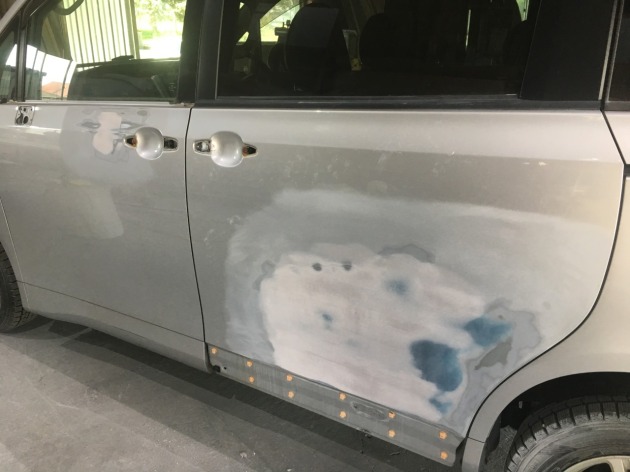 トヨタヴォクシー かなり凹んだスライドドアパネル交換せずに板金にて修理し完成 傷 錆 凹み 事故修理 自動車板金塗装専門店 北海道札幌市 株 ラルフ Do Blog ドゥブログ