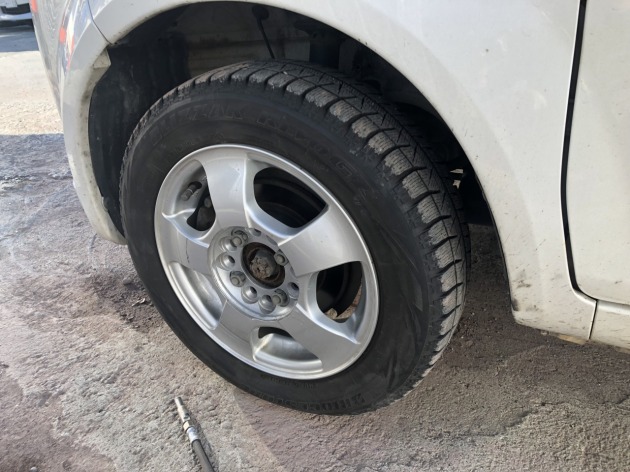 タイヤ交換受付中 自宅でタイヤ交換後の空気圧チェックもお忘れなく 傷 錆 凹み 事故修理 自動車板金塗装専門店 北海道札幌市 株 ラルフ札幌店 Do Blog ドゥブログ