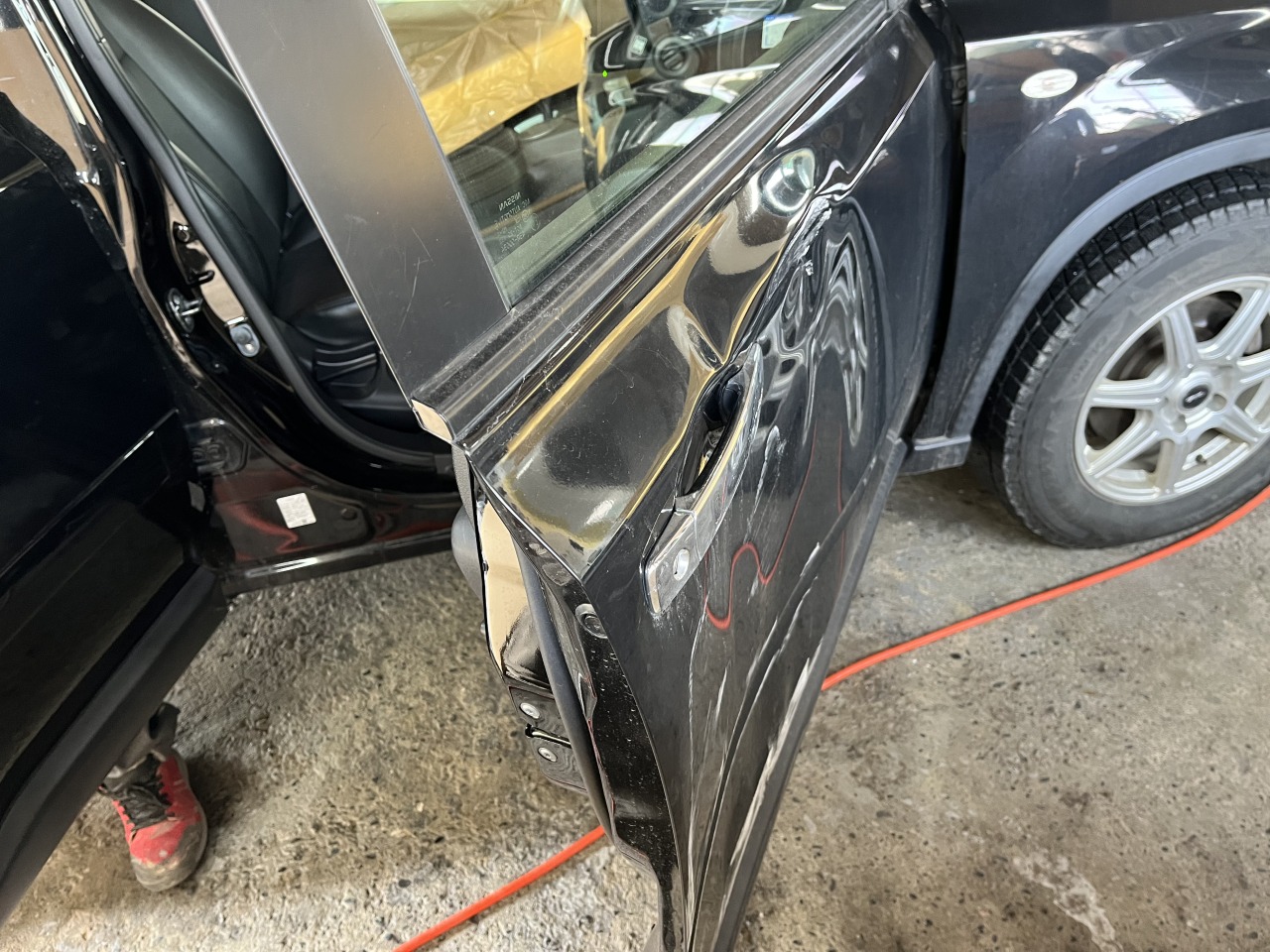 自動車の修理 L-20230330-9945.jpeg