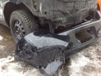 トヨタヴィッツ事故車修理 リアバンパー交換 クォーター一部交換・修復