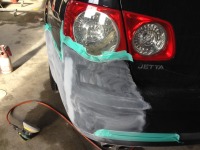 VWジェッタ リヤバンパー右側のガリ傷を大好評の部分塗装で修理対応！