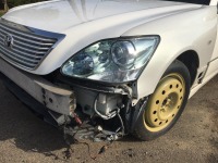 トヨタ30セルシオ 単独事故修理！自費の為リサイクルパーツで対応！