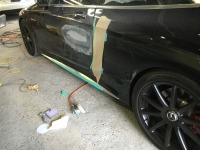  メルセデスベンツS63AMG イタズラ線傷により左ドア板金塗装修理！