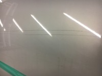 痛々しい いたずらキズ！！細い線傷でも作業範囲は大きくなります！