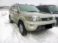 日産エクストレイル スピンして雪山に激突！バンパー/フェンダー破損です！