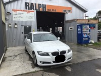 BMW325i 少しお急ぎでバンパー修理施工完了！