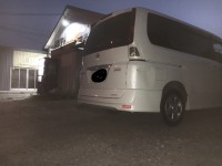 日産セレナ右リヤカド大きめの凹み修理！仕事帰りにお預かり！
