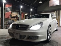 ベンツ CLS500 フェンダーダクトの穴あけ加工取付け施工入庫♪