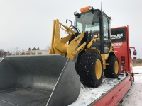 コマツ WA40のサビ修理と全塗装完了からの小樽まで納車♪